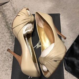 Giuseppe Zanotti beige heels size 38 EUC